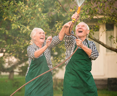 Happy couple using Union Plus Retiree Benefits Happy couple using Union Plus Retiree Benefits