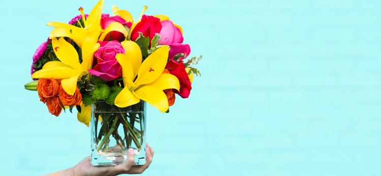 Best Smelling Flowers to Give as a Gift